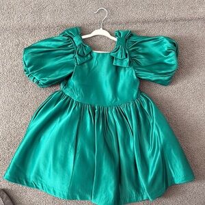 Elegant Green Satin Dress with Puff Sleeves